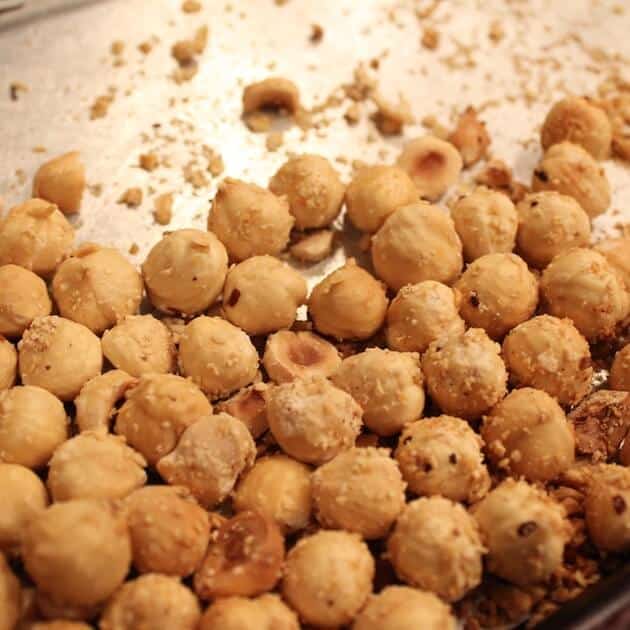 Roasted Hazelnuts 