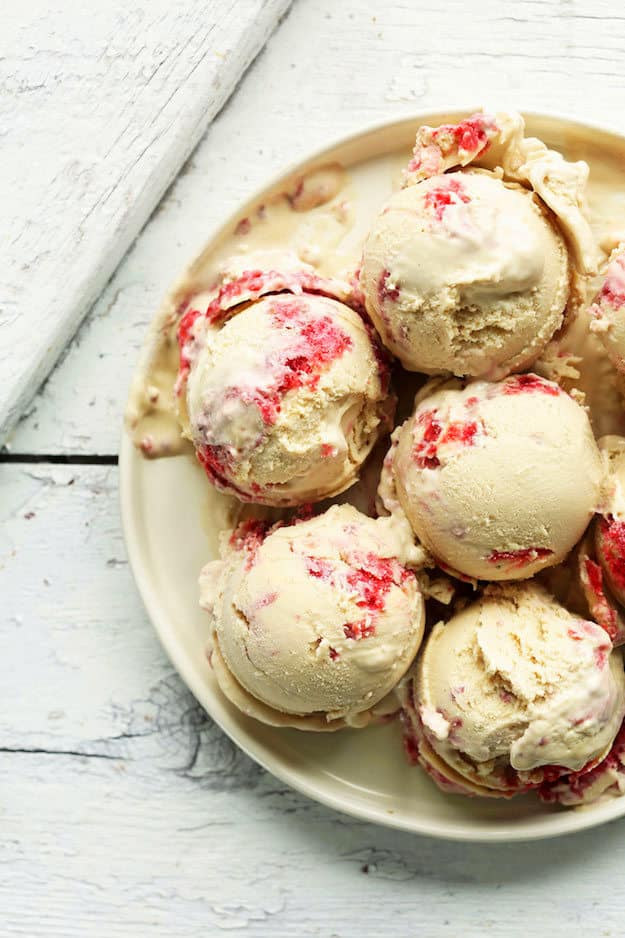 RASPBERRY-SWIRL-Coconut-Ice-Cream-Creamy