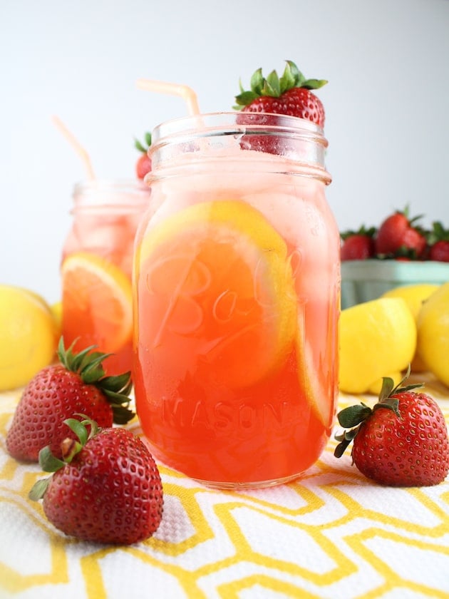 Mason jar with strawberry lemonade 