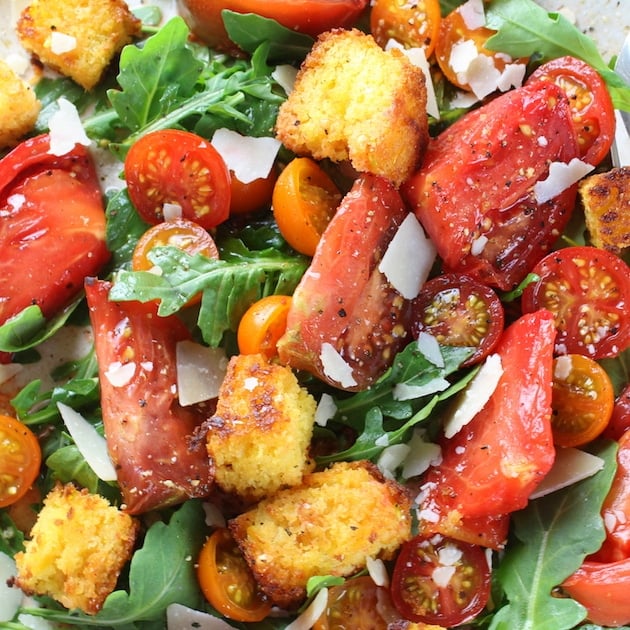 close up tomato and cornbread salad