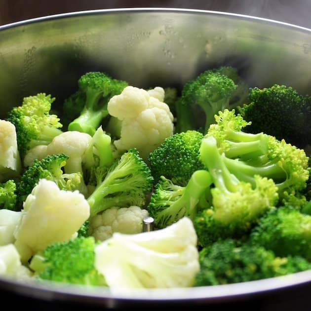 Steamed cauliflower and broccoli