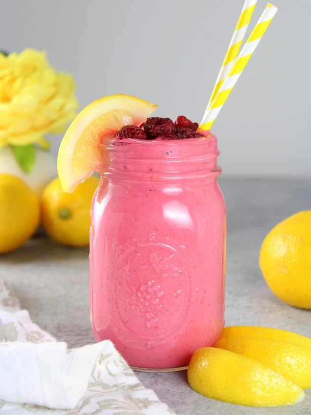 Raspberry Lemonade Smoothie - Easy Smoothie Recipe!