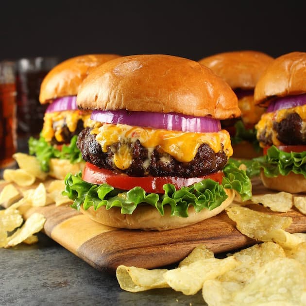 Easy Pimento Cheese and Bacon Burger 