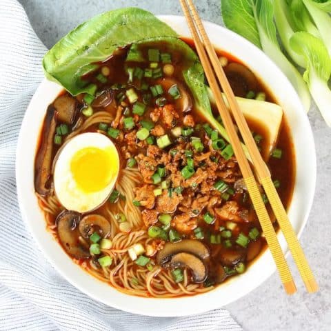 10-Minute Vegetable Ramen Noodles - Hey Nutrition Lady