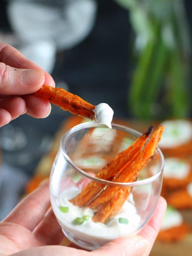 Fries with buttermilk dip