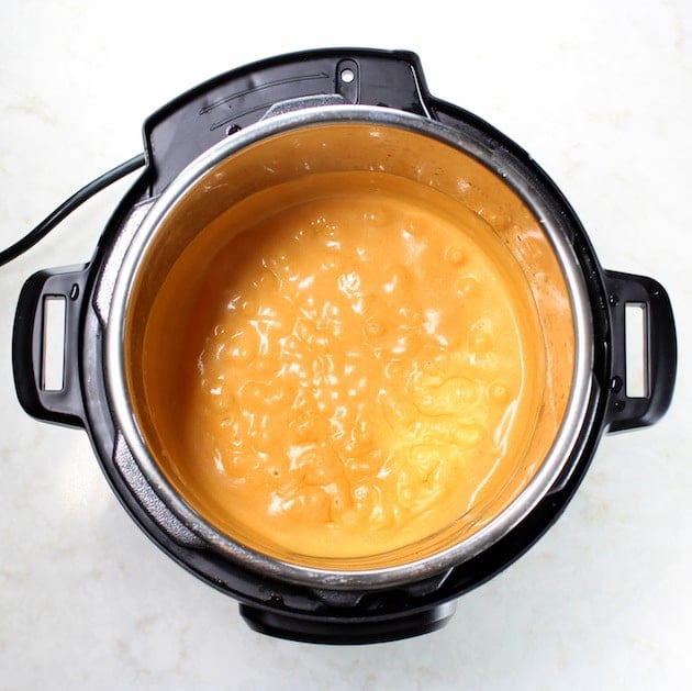  Simmering Buffalo Chicken Sauce in Instant Pot
