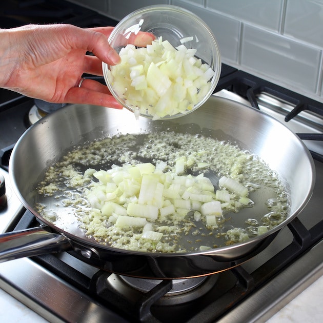 Cooking onions &amp; garlic stovetop