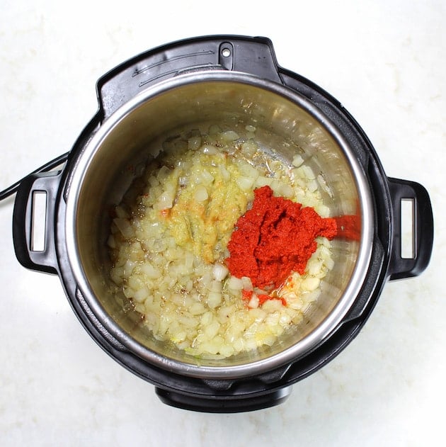 Curry Paste in Instant Pot