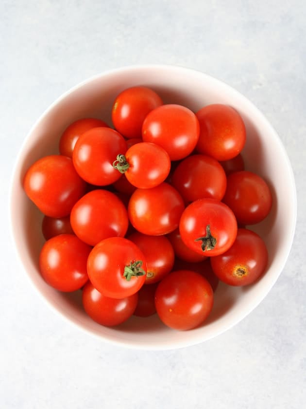 A bowl of tomatoes