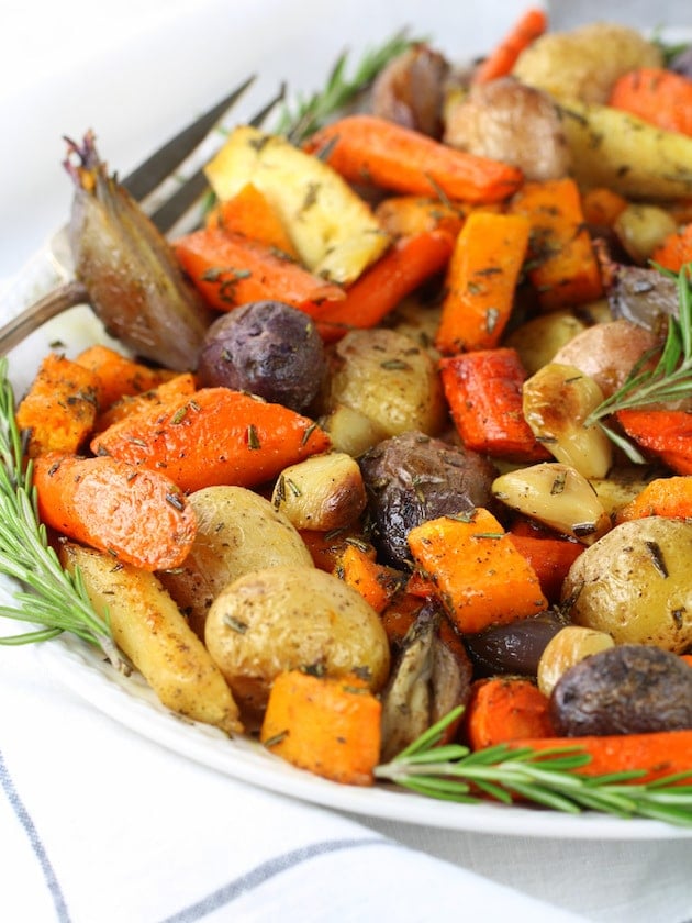 Vegetables that have been roasted and placed on a platter.