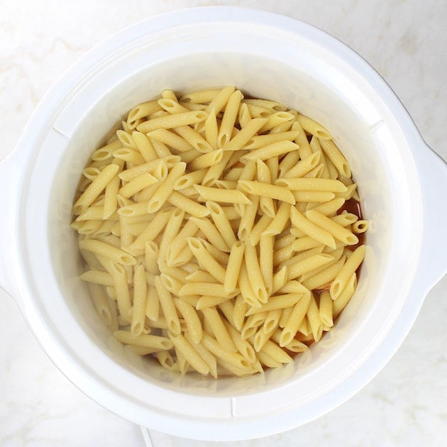 How to cook Crockpot BBQ Chicken Pasta in slow cooker 