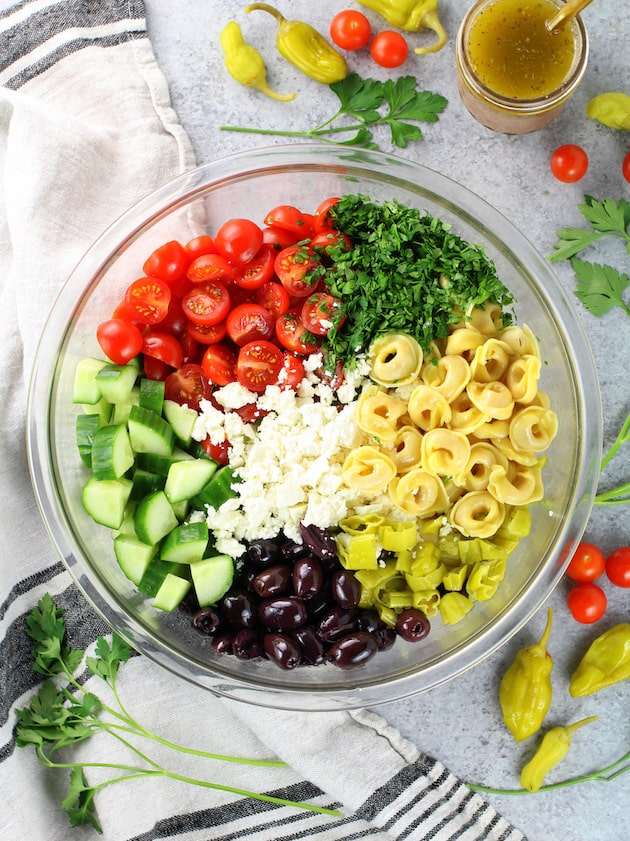 Greek pasta salad ingredients