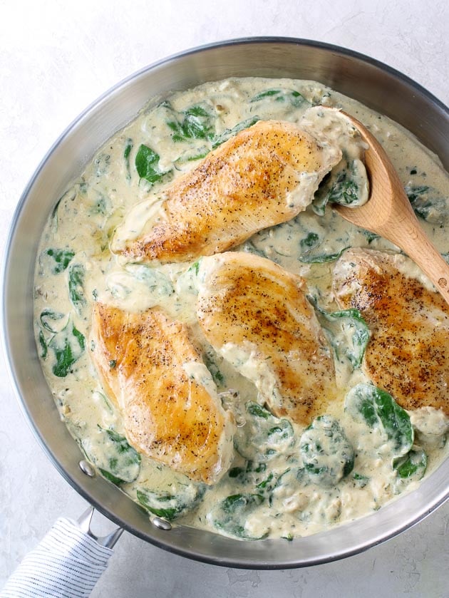Close up birds eye view of pan with low carb chicken Florentine