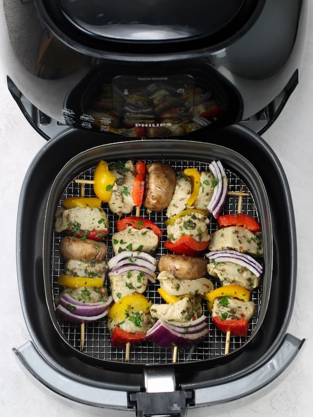 how to cook chicken kabobs in air fryer