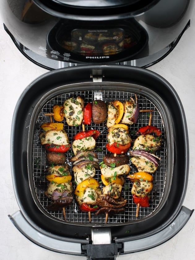 Greek air fryer chicken kabobs