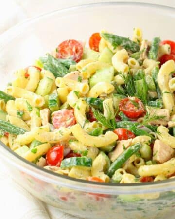 Pasta salad with green beans and tuna.