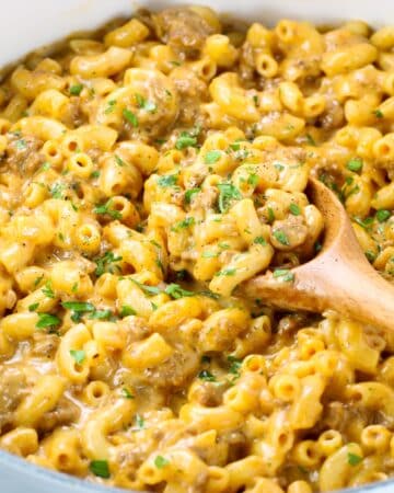 Cheeseburger macaroni recipe made with cheddar cheese and lean ground beef.
