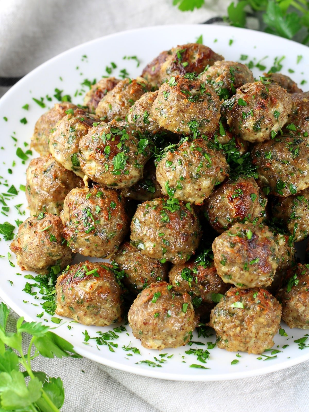 A plate of baked turkey meatballs.